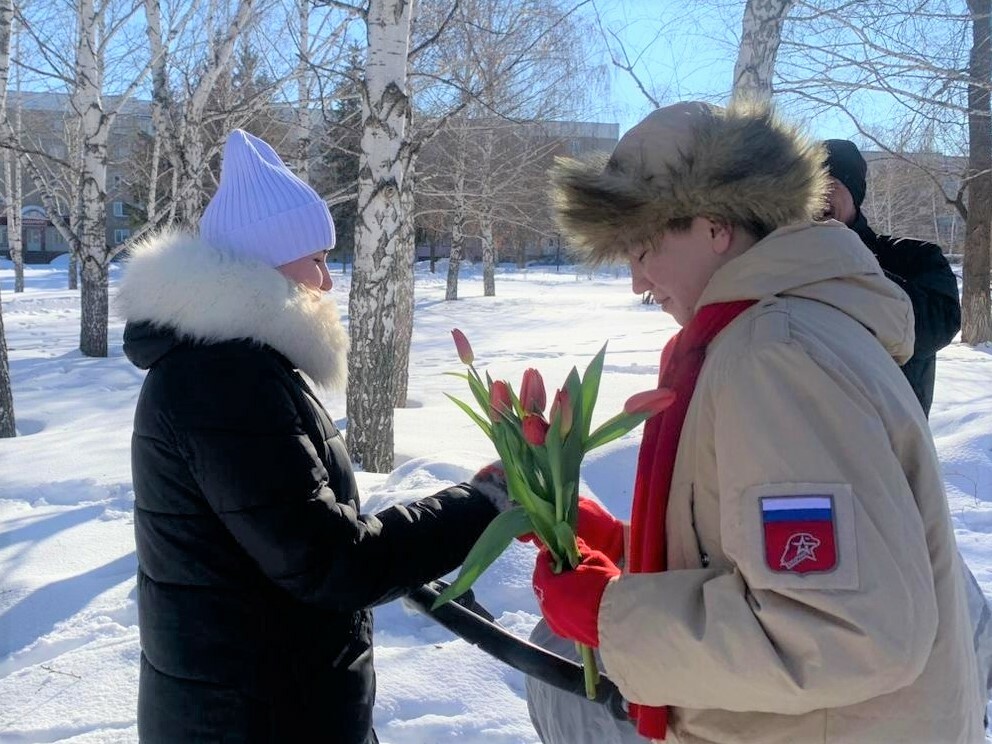 Юнармейцы города Салавата присоединились к всероссийской акции «Километр красоты»