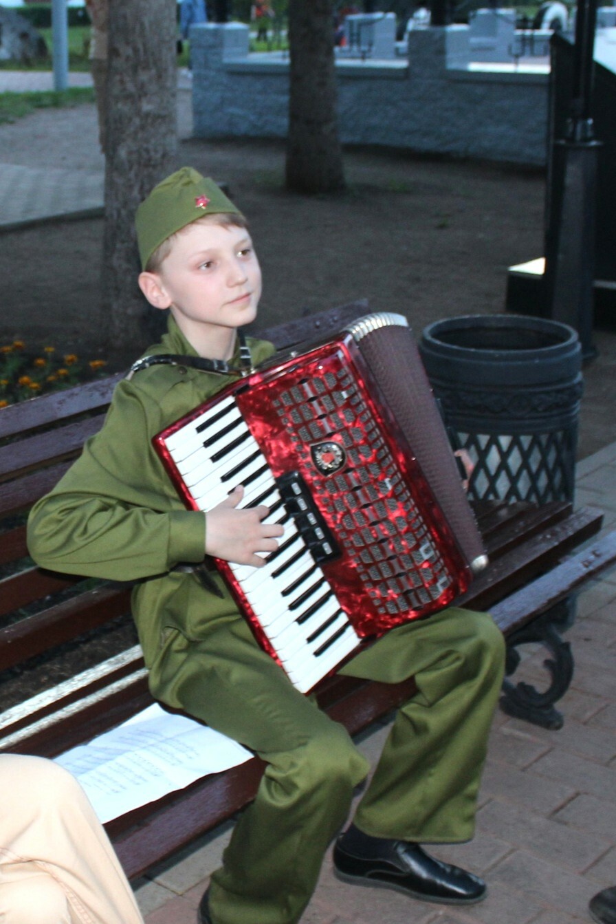 В Салавате на мемориалах прошли торжественные митинги памяти