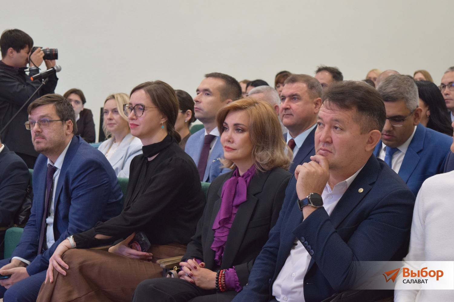 Радий Хабиров ответил на вопросы салаватских предпринимателей