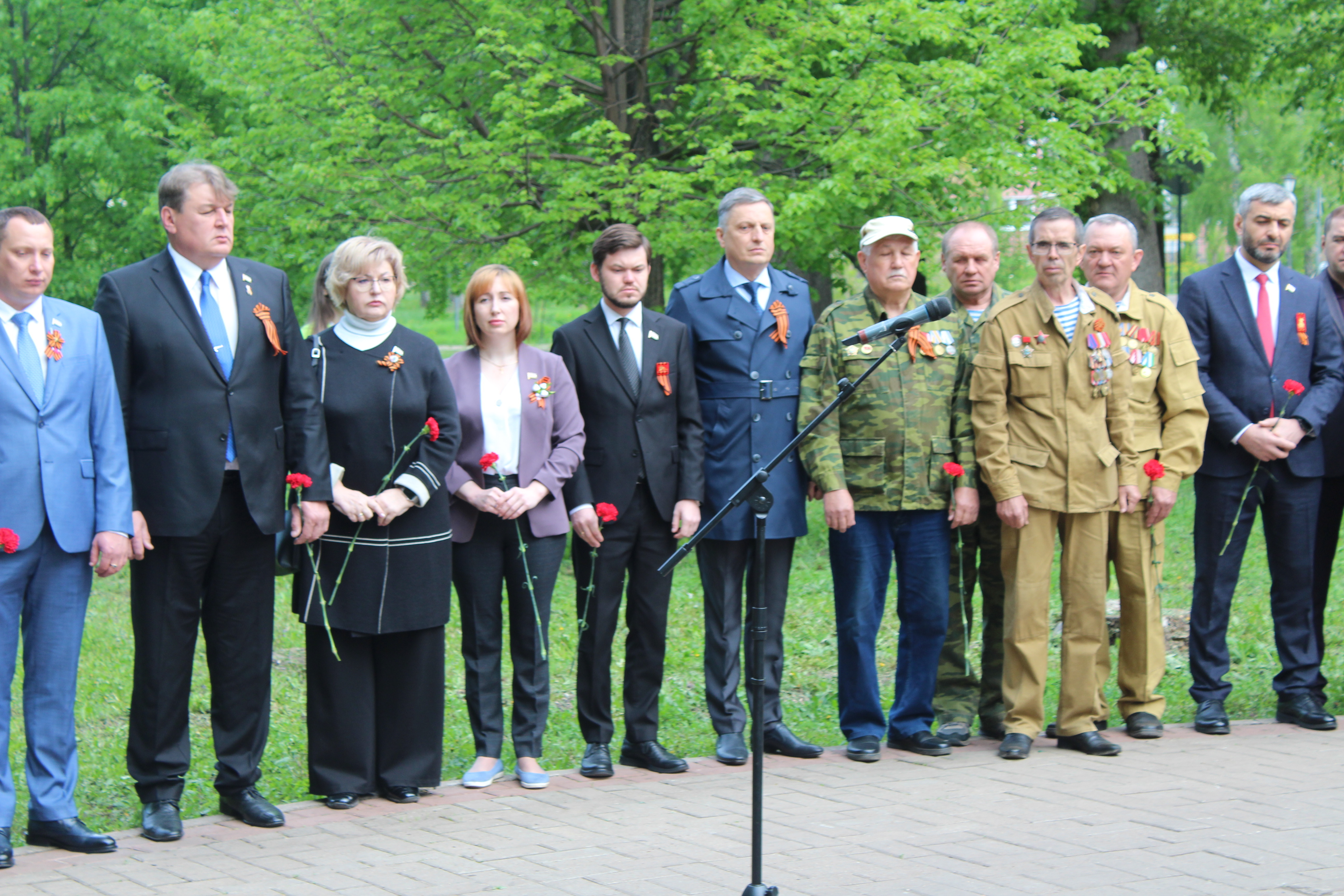 В Салавате на мемориалах прошли торжественные митинги памяти