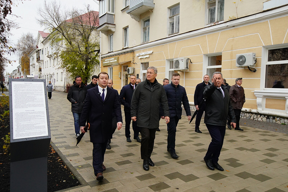 Глава Башкирии оценил благоустройство центральной площади Салавата