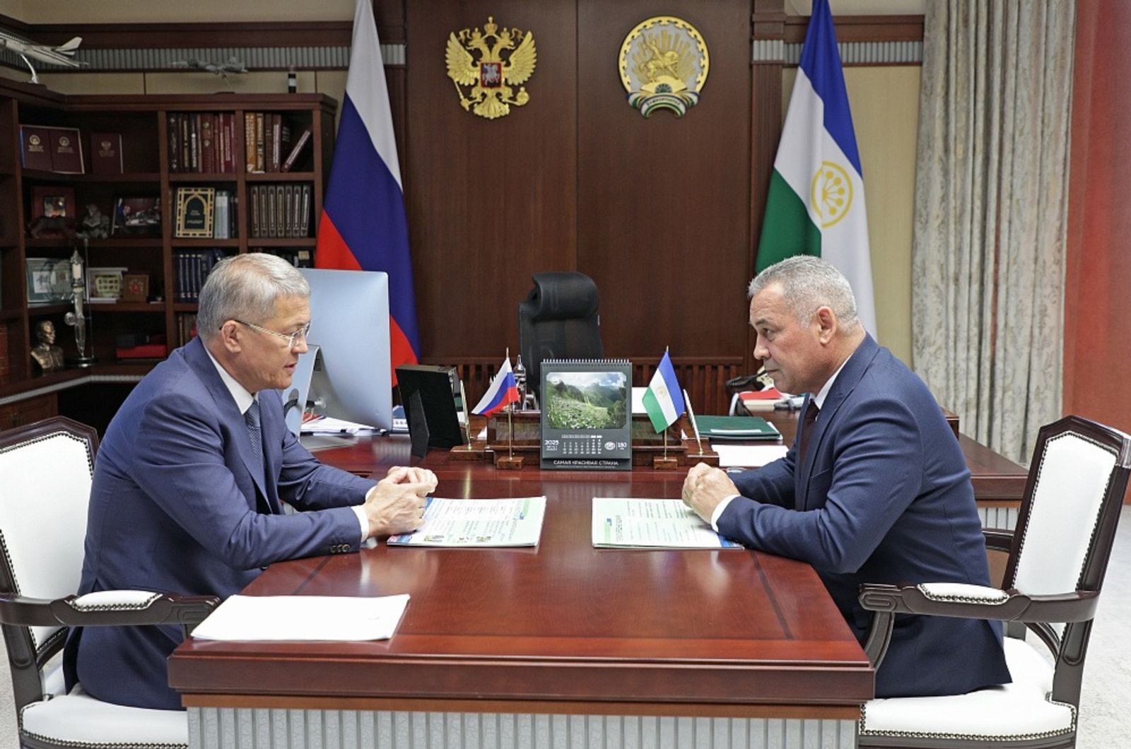 Глава Башкирии провел рабочую встречу с мэром Салавата