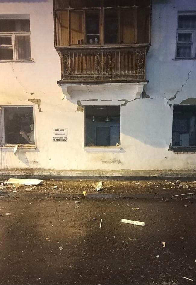 В Салавате в одном из домов произошел взрыв самогонного аппарата