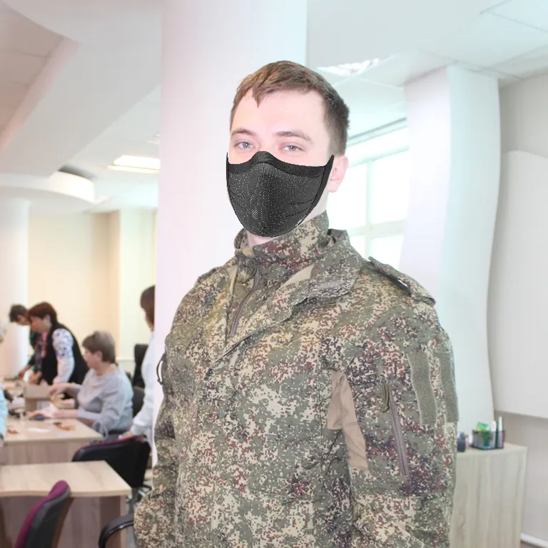 В Салавате серебряные волонтеры провели акцию "Брошь Победы"