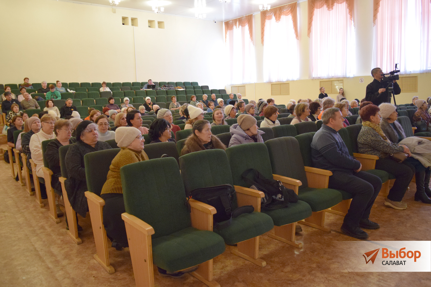 Жителям Салавата объяснили, за кем охотятся мошенники?