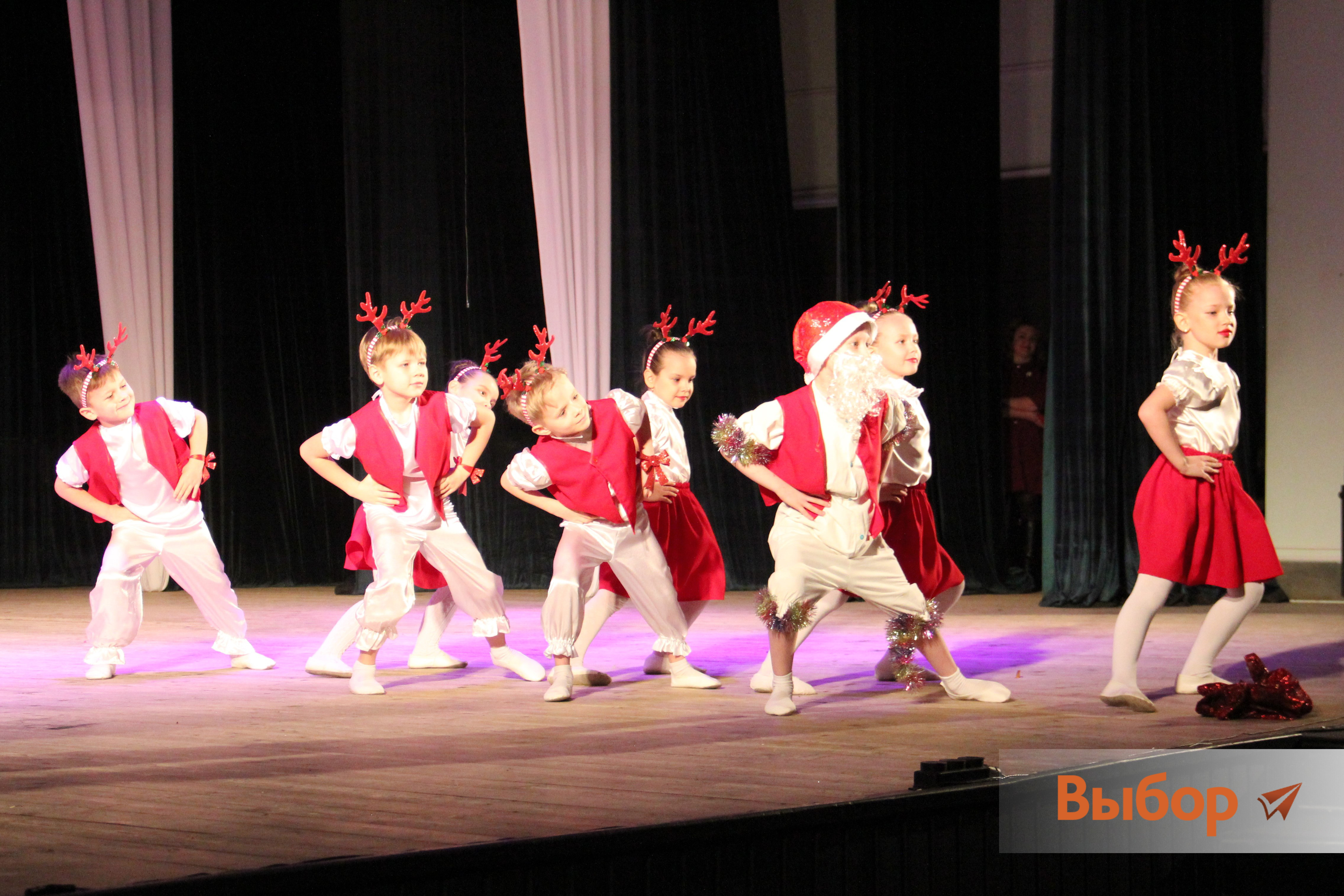 В Башкирии большим гала-концертом завершился фестиваль «Рождественские звёздочки»