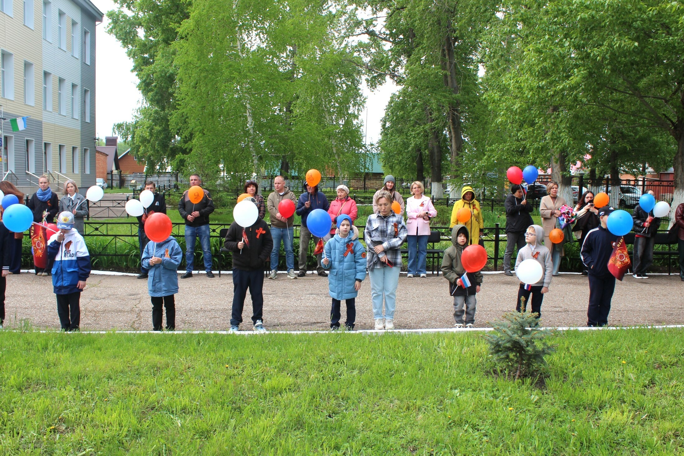 В Салавате на мемориалах прошли торжественные митинги памяти