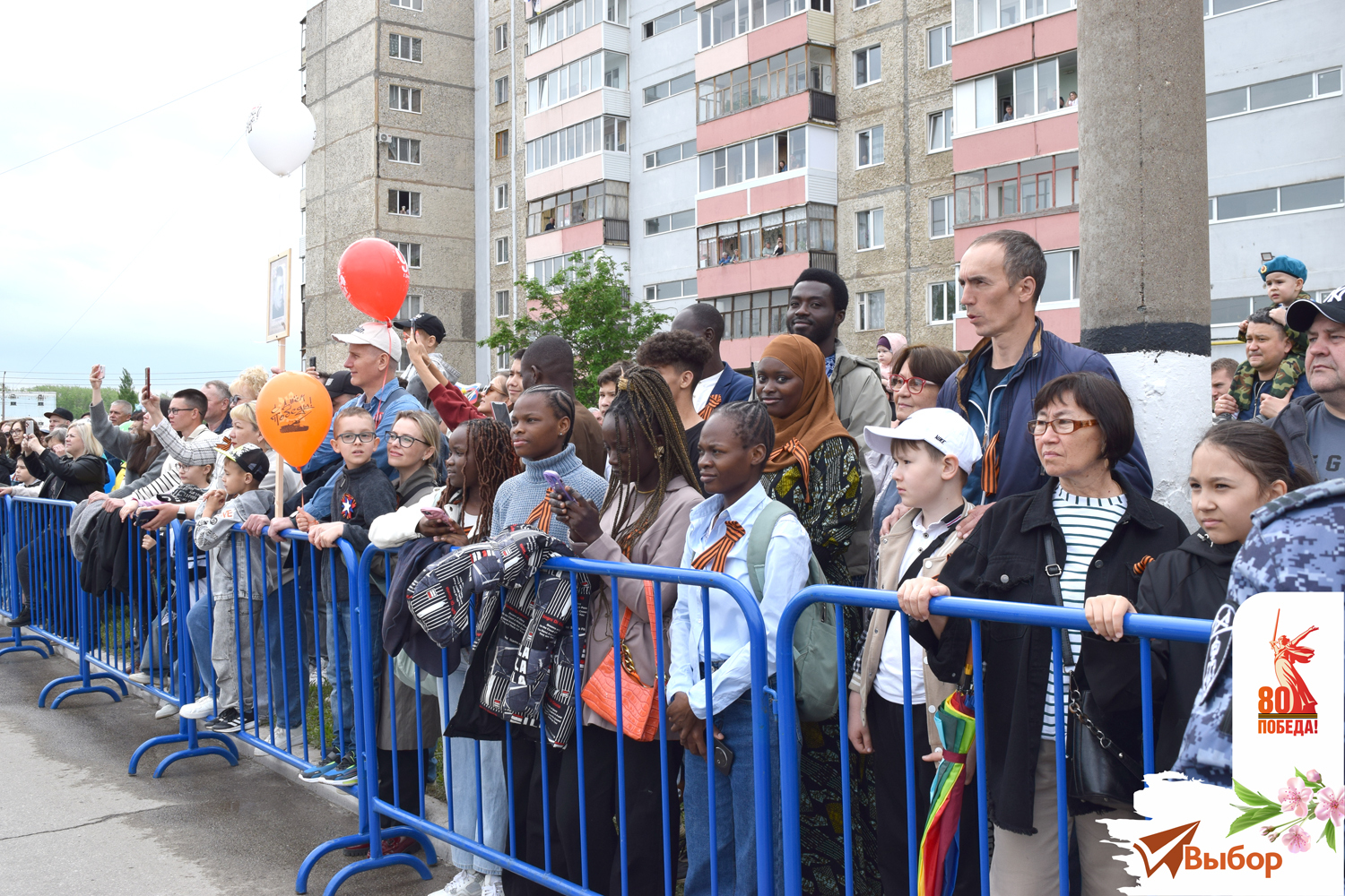 «Бессмертный полк» в Салавате собрал 10 000 участников