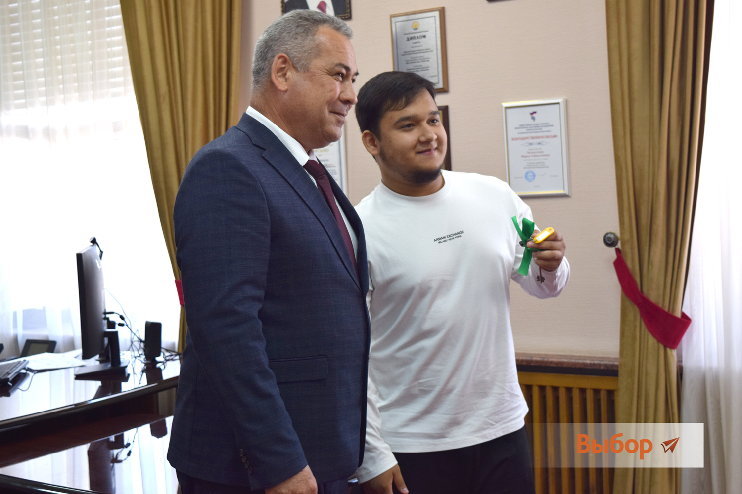 В Салавате семь детей без родителей получили ключи от квартир