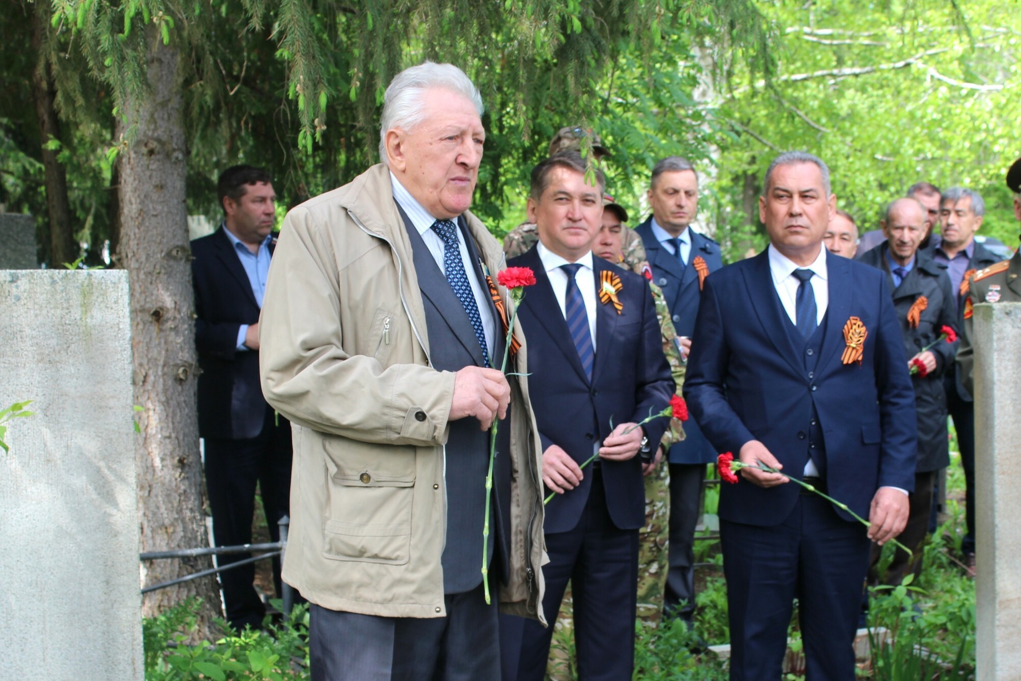 В Салавате на мемориалах прошли торжественные митинги памяти