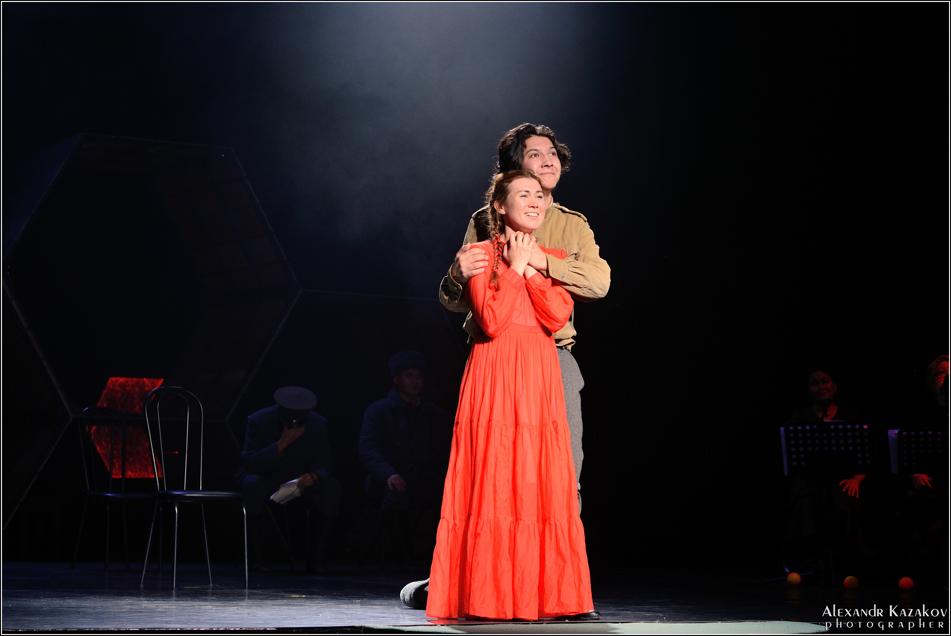 Зрителем на премьере спектакля «Помилование» Салаватского драматического театра стала дочь Мустая Карима
