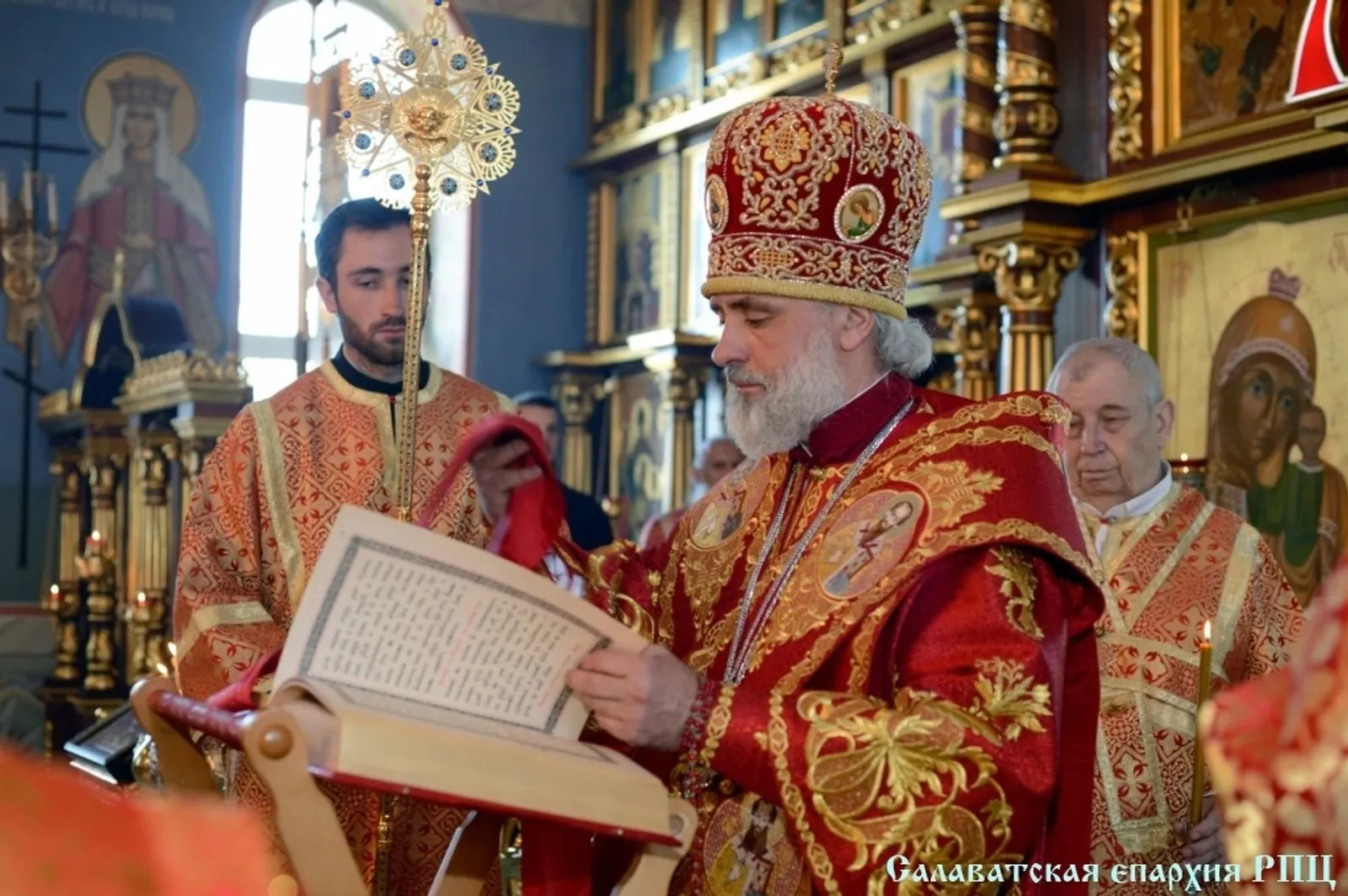 Епископ Салаватский и Кумертауский поздравил горожан с Пасхой