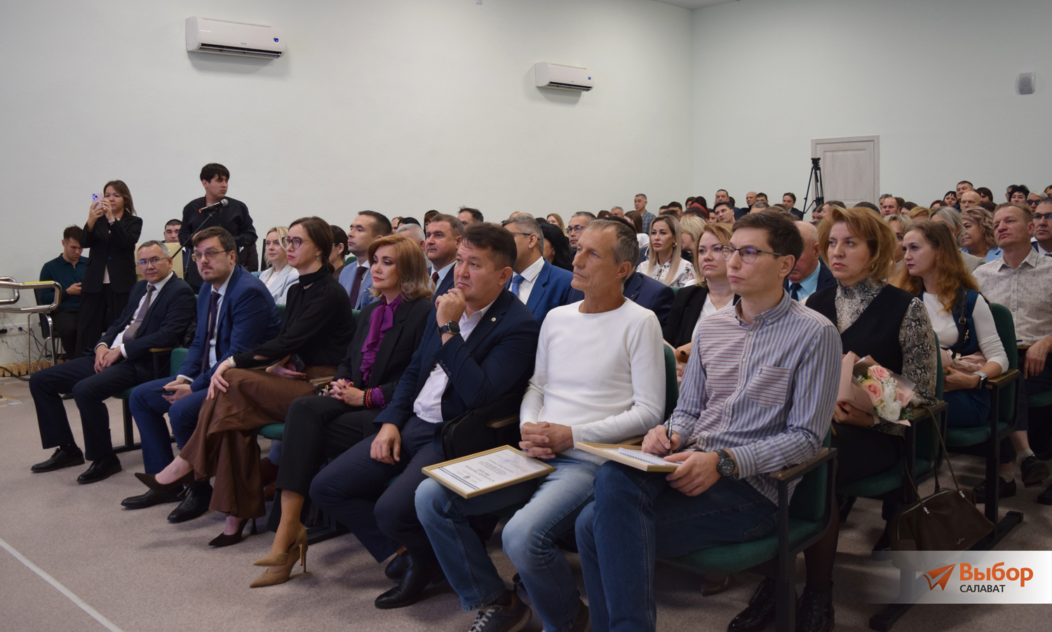 Радий Хабиров ответил на вопросы салаватских предпринимателей