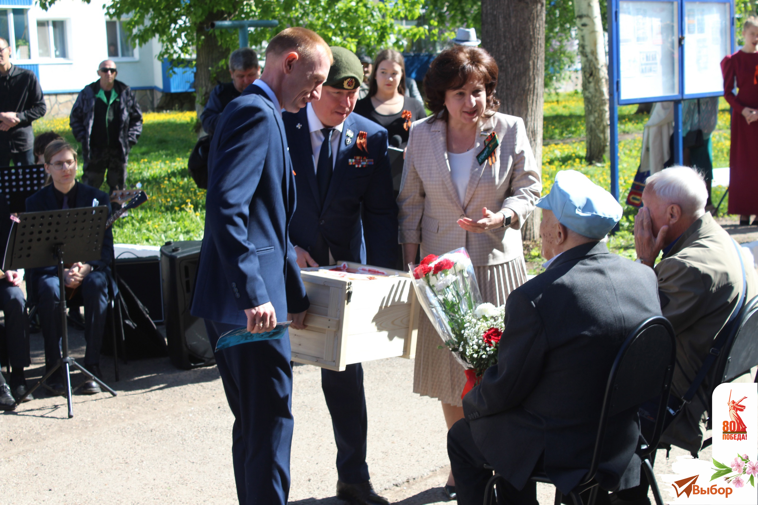 В Салавате поздравили ветерана Великой Отечественной войны Сергея Тараканова