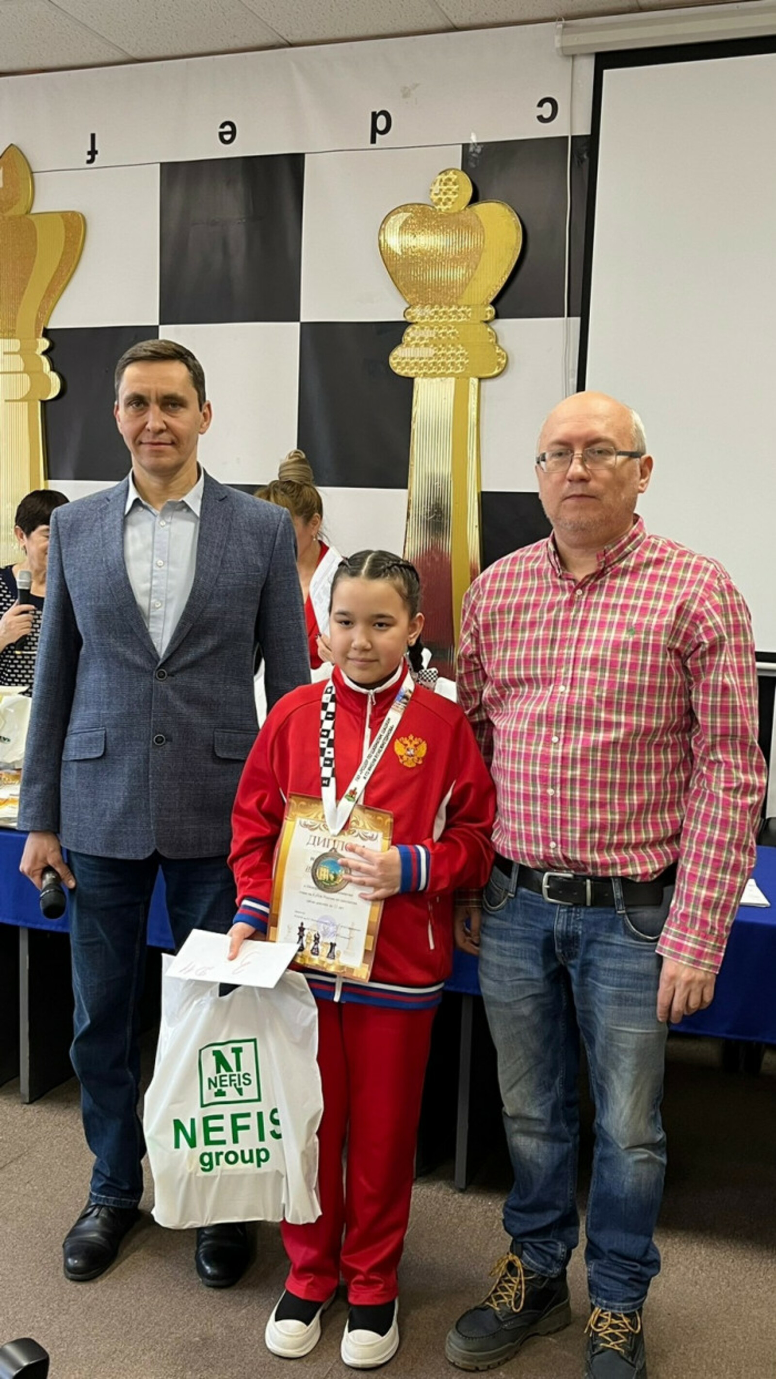 В Салавате поздравили юных спортсменов с бронзой в шахматных турнирах