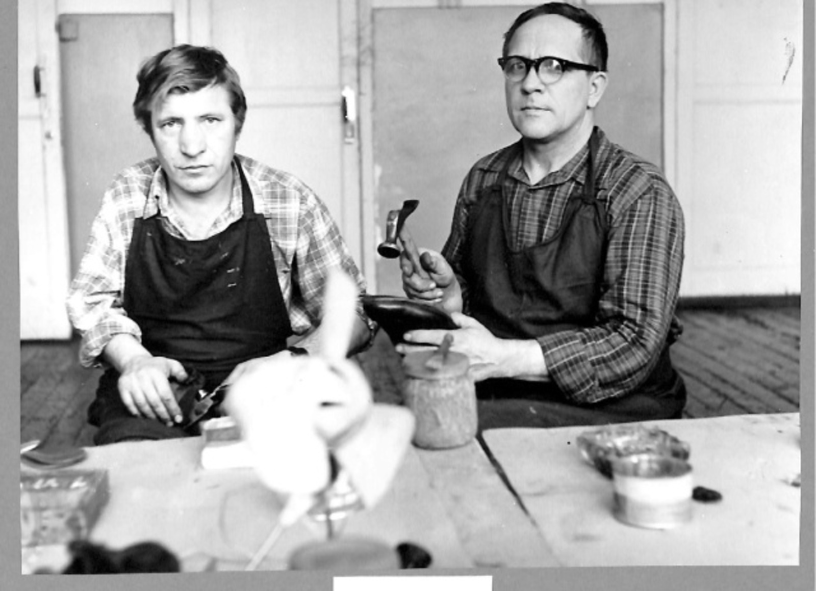 Уникальные кадры из прошлого века: салаватцы, занятые в сфере ЖКХ, - за работой