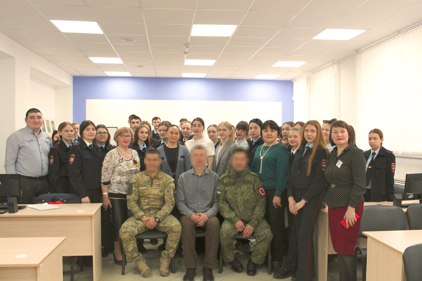 В Башкирии участники СВО посетили салаватский колледж