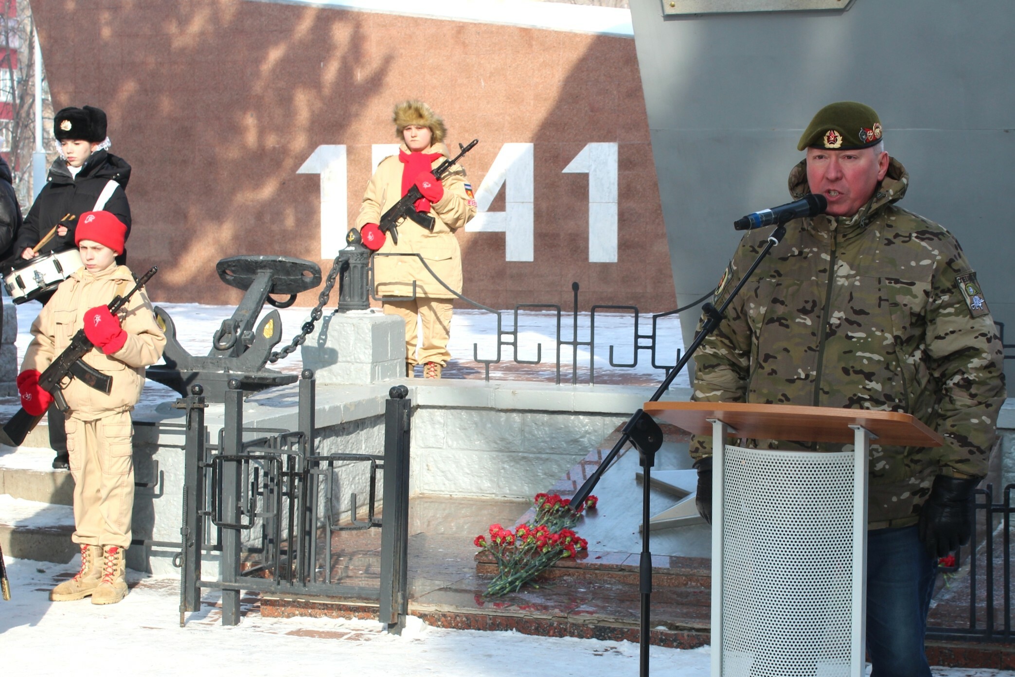 В День защитника Отечества на мемориале «Вечный огонь» в Салавате прошел митинг
