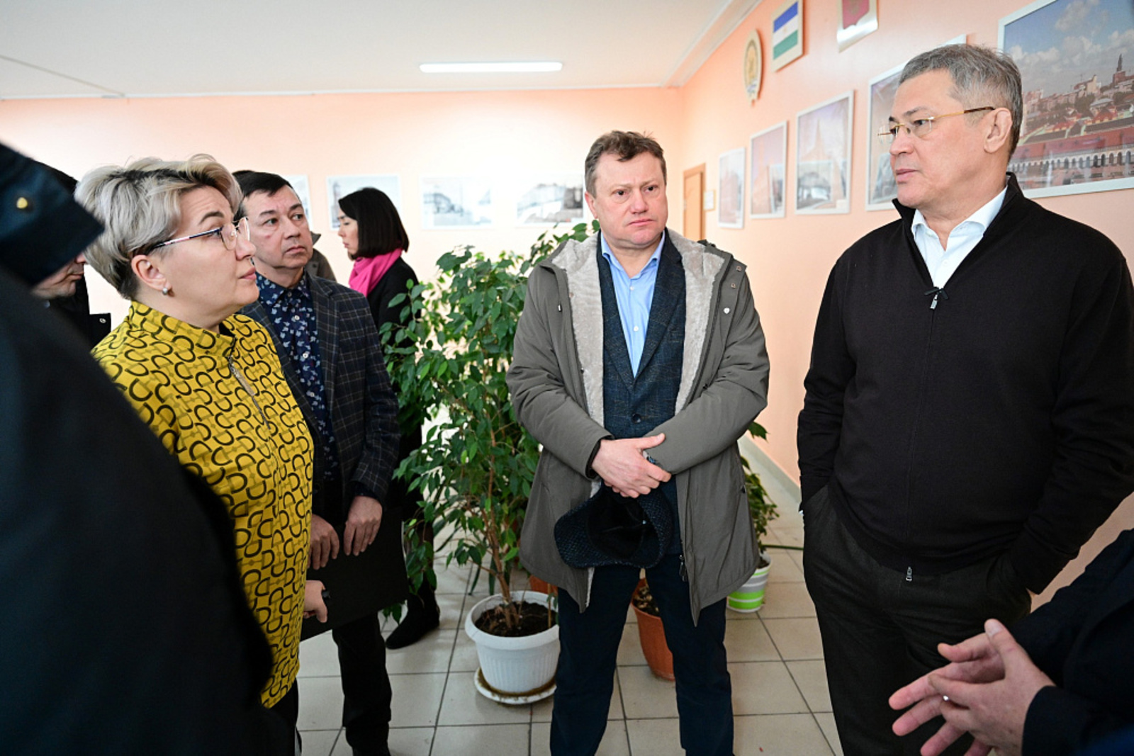 Радий Хабиров призвал успокоиться и разобраться в ситуации с нападением на школу