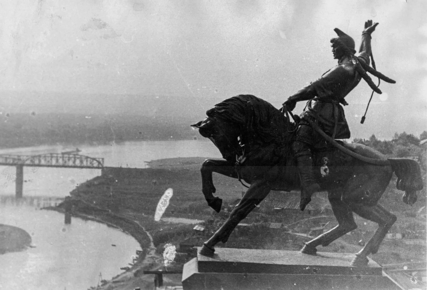 Интересные факты о том, как в Башкирии собирали памятник Салавату Юлаеву