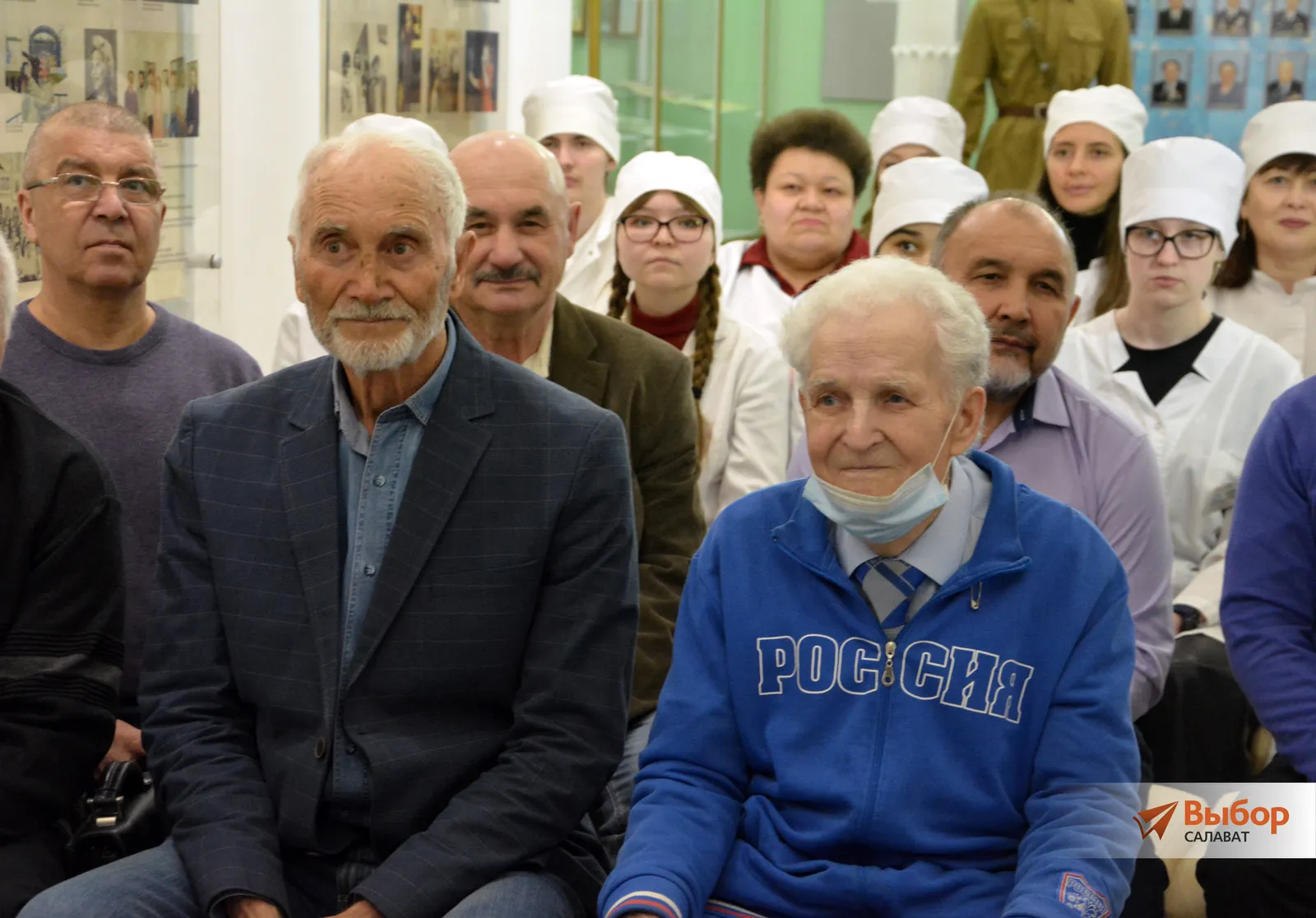 Известный хирург Николай Трутнев передал музею Салавата свой «Золотой скальпель»