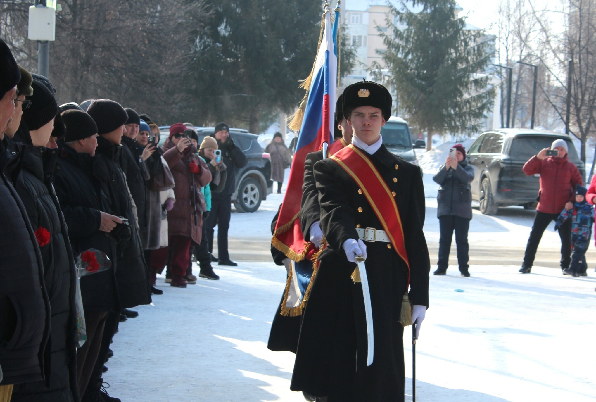 В День защитника Отечества на мемориале «Вечный огонь» в Салавате прошел митинг