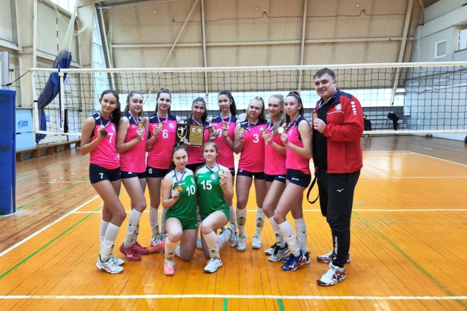 Женская сборная волейбольного клуба "Салават" завоевала бронзу и право играть в Суперфинале Чемпионата России