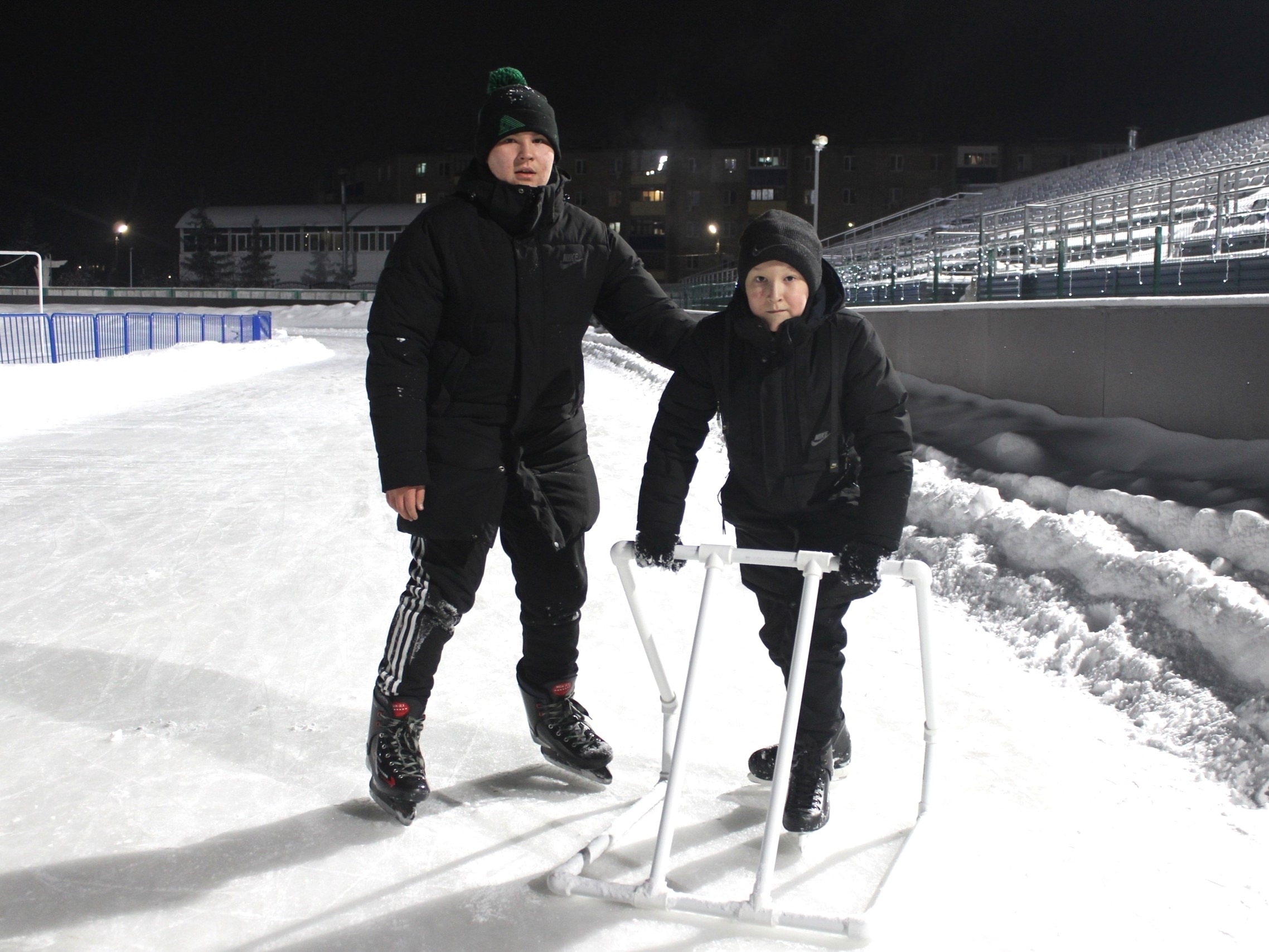 В Салавате начал работу девятый, один из самых больших на юге Башкирии каток