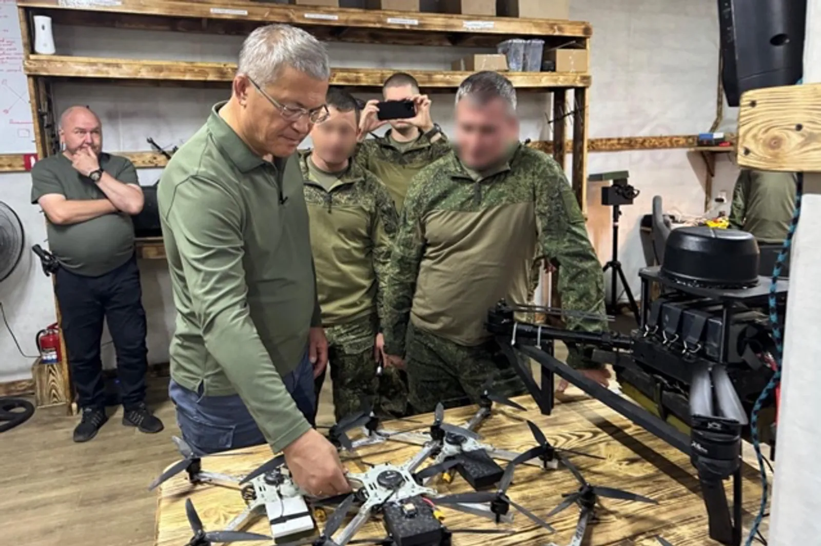 Бойцы СВО поблагодарили Радия Хабирова за беспилотники, произведенные в Башкирии