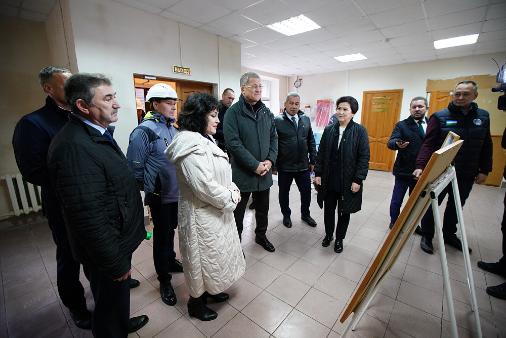 Глава Башкирии оценил ход капитального ремонта художественной школы в Салавате